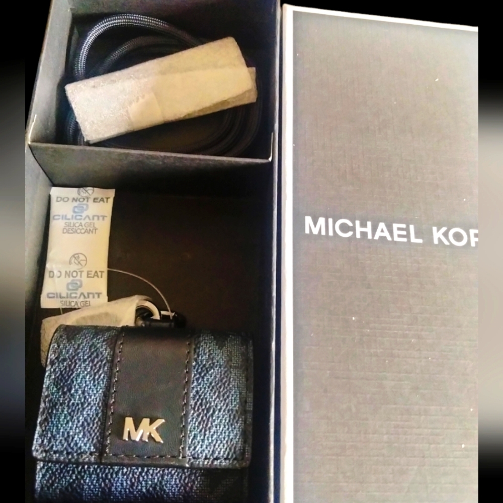 Michael kors airpod holder
